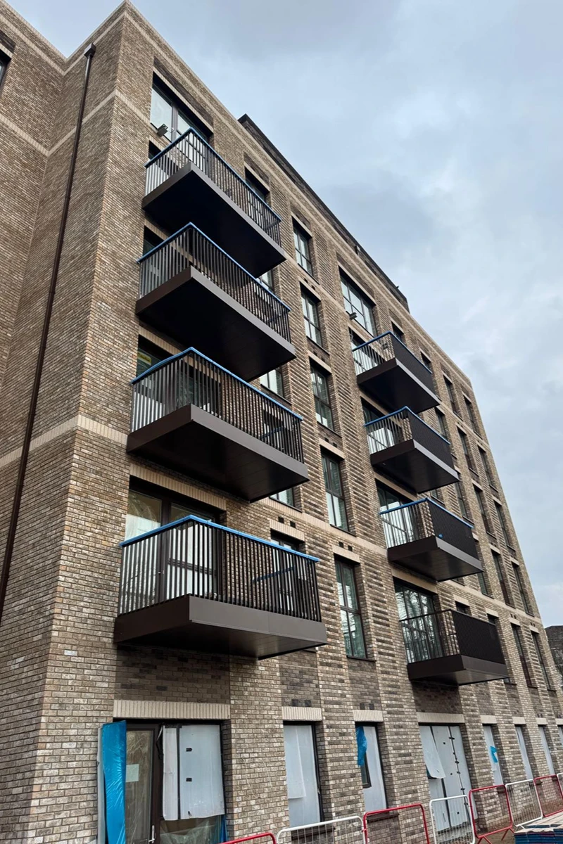 balconies at clapham park