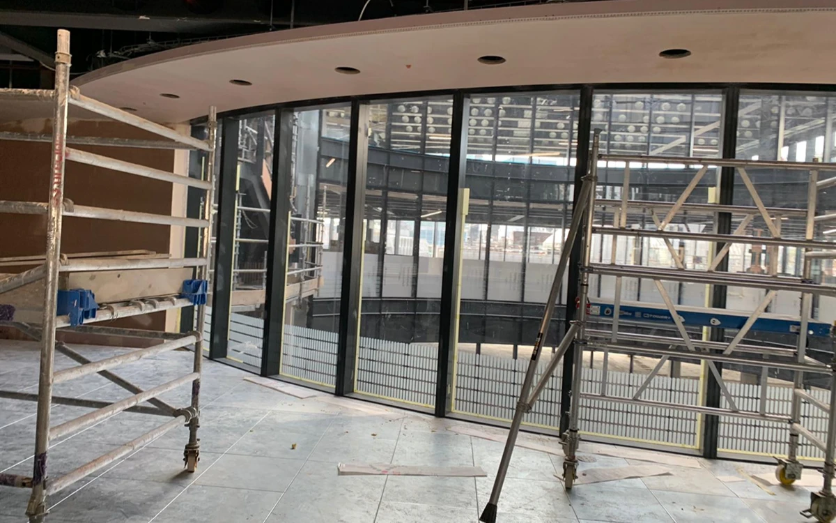 glass installation by D&A Engineering 100liverpool st